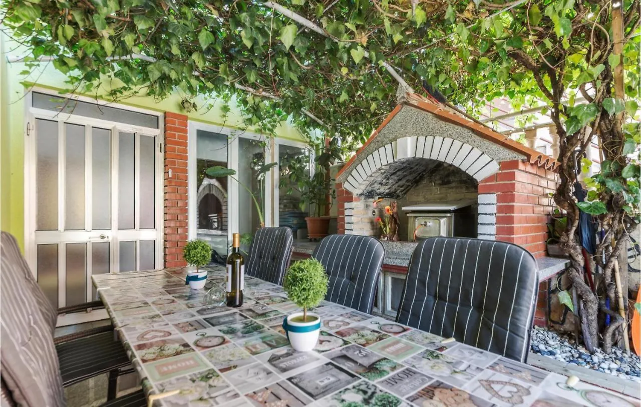 Nice Apartment In Pula With Kitchen 0*,  Croazia