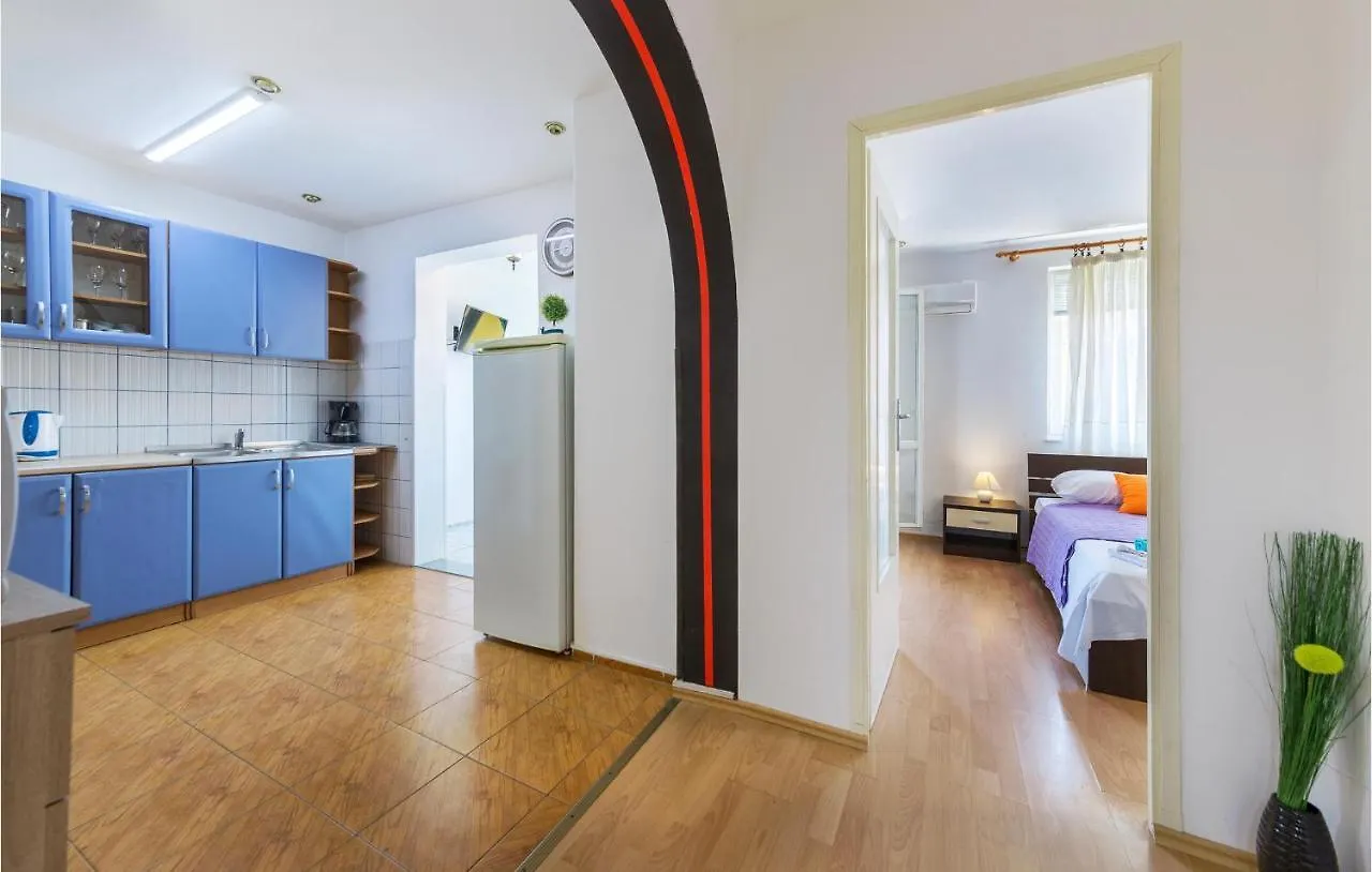 Nice Apartment In Pula With Kitchen